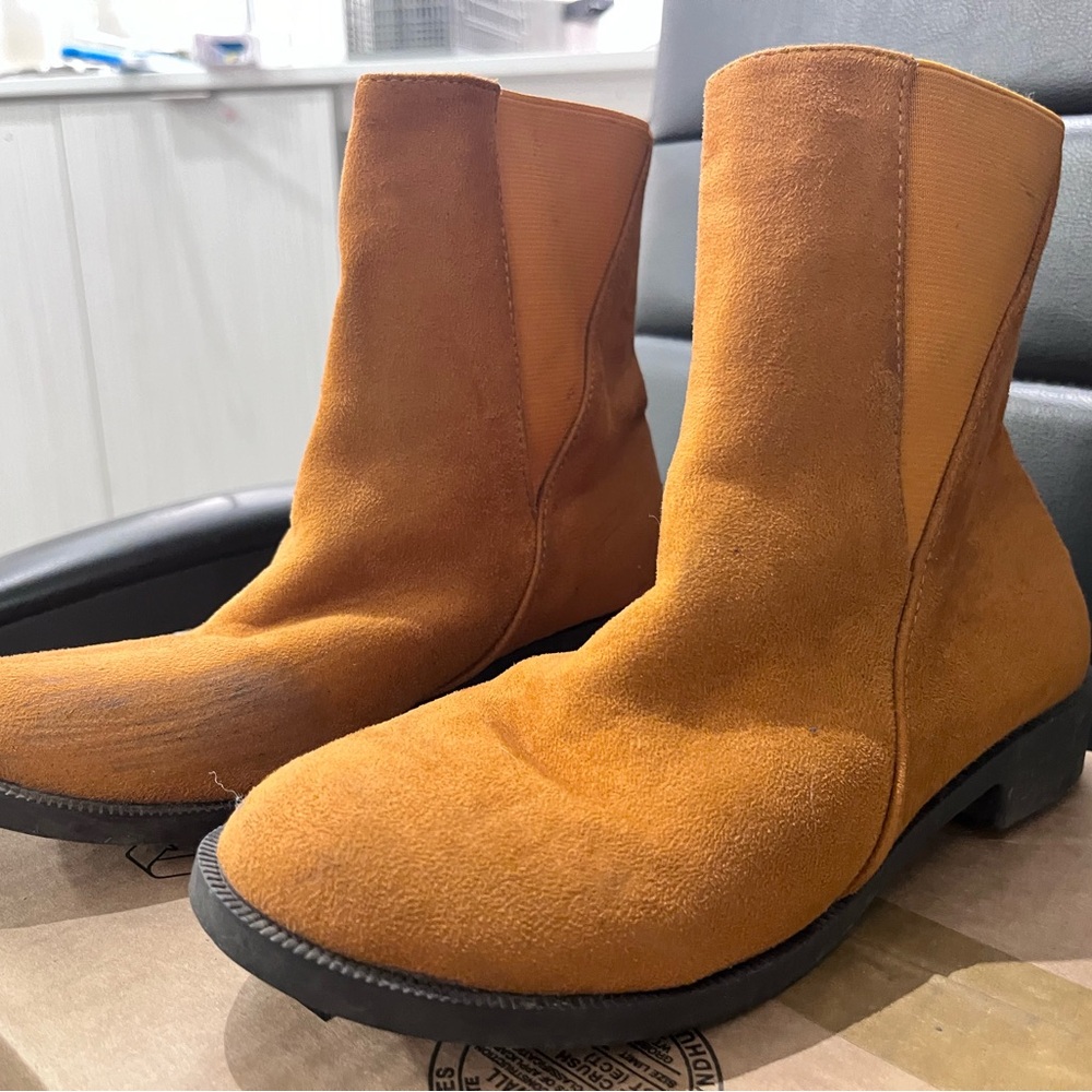 Tan brown women winter boots